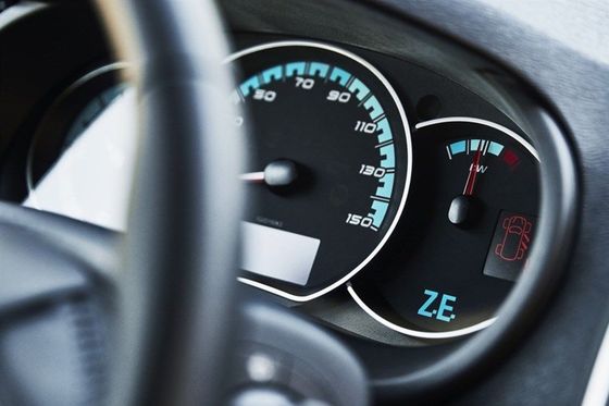 2 Seater Van con el mejor precio en Renault Kangoo, y confortable en las características, el kilometraje, el asiento, y el funcionamiento de motor