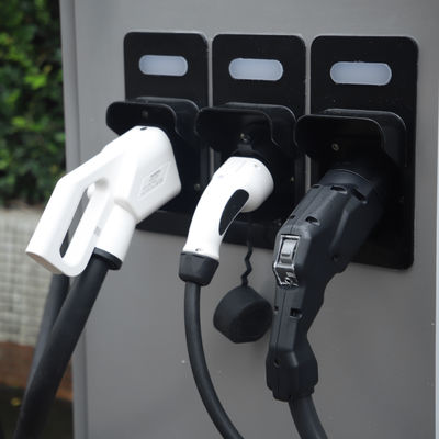 El equipo 160KW DC de la fuente del vehículo eléctrico IP55 se dobla las estaciones de carga entradas de EV