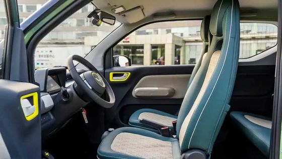 Pequeños 3 coches de la puerta de Wuling Game Boy el 120km 2 coche eléctrico de Seater de la caja 4