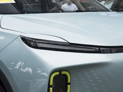 Pequeña geometría amistosa E los 320km de Geely de los coches eléctricos de SUV ECO los 401km 5 puertas 5 Seaters