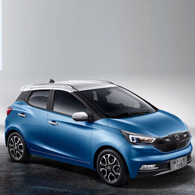 sedán los 302km NEDC del coche del coche eléctrico JMC EV3 New Energy EV de la velocidad rápida 100km/h