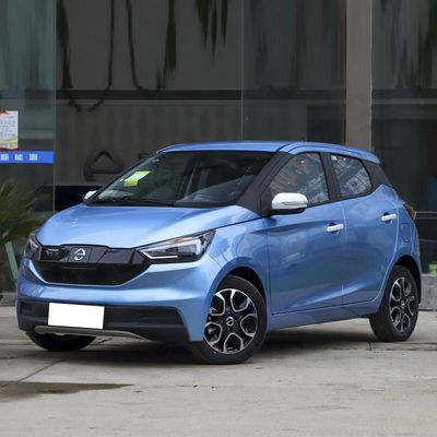 sedán los 302km NEDC del coche del coche eléctrico JMC EV3 New Energy EV de la velocidad rápida 100km/h