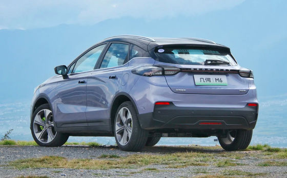 geometría M6 5 de lujo Seater SUV eléctrico de la gama larga EV SUV Geely de los 450km/de los 580km