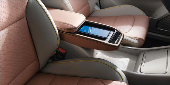 Geometría amistosa de lujo M6 los 450km CLTC de SUV Geely de la impulsión de la rueda de los coches eléctricos 4 de ECO