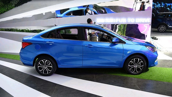 Los coches eléctricos puros de Chery Arrizo E rápidamente cargan la gama de la puerta los 401km de Seater 4 del coche 5 de SUV