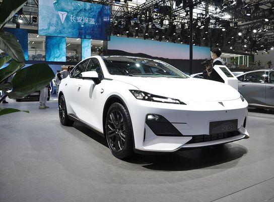 Coches eléctricos autos del alto rendimiento de Changan Sl03 cinco asientos de la puerta cinco de cuatro ruedas