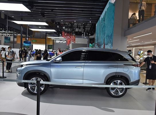 La rueda del FWD 4 conduce los coches eléctricos