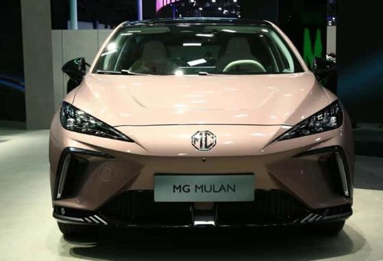 Automotriz eléctrico de lujo eléctrico de los coches los 425km del medio de MG MULAN nuevo
