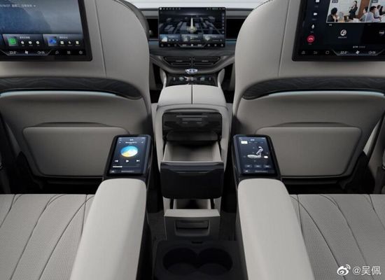 Batería 4WD SUV eléctrico 180km/h del hierro del litio del coche 571nm de Denza D9 MPV EV