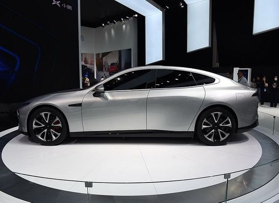 Coche eléctrico Xpeng P7 Nedc 2WD 4WD 480 de la limusina inteligente gama de 586 670 706km