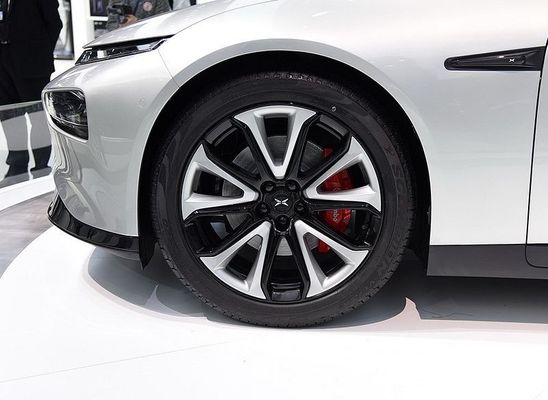 Coche eléctrico Xpeng P7 Nedc 2WD 4WD 480 de la limusina inteligente gama de 586 670 706km