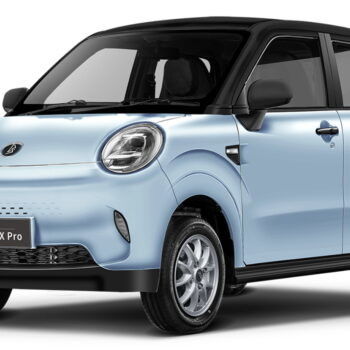 Excelente interior, rica configuración y diseño de moda en Lingbao Box EV New Car