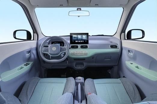 Excelente interior, rica configuración y diseño de moda en Lingbao Box EV New Car