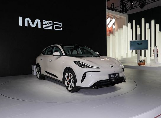 Zhiji LS6 Potencia máxima de 575kw Todos los coches eléctricos con velocidad máxima de 252kmh Vehículo deportivo eléctrico