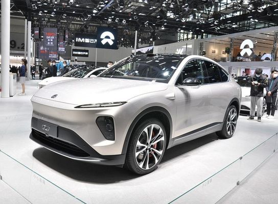 SUV en NIO EC7 75kWh Coche eléctrico con motor que ofrece 480 kW