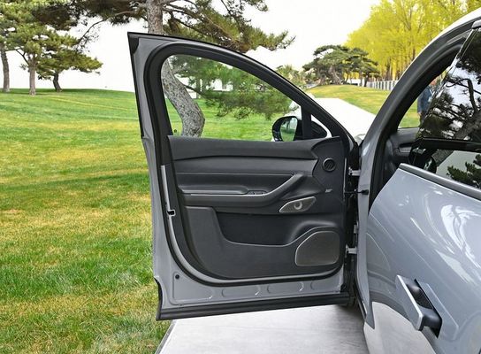 SUV en NIO EC7 75kWh Coche eléctrico con motor que ofrece 480 kW