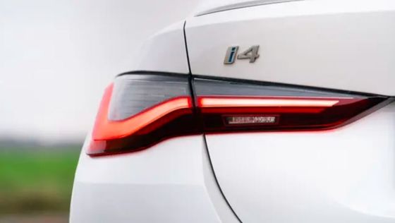 Lo más reciente y con tracción total en BMW i4 con motor eléctrico y maletero disponible