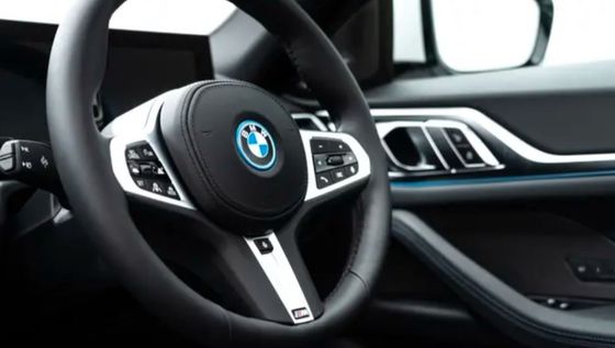 Lo más reciente y con tracción total en BMW i4 con motor eléctrico y maletero disponible