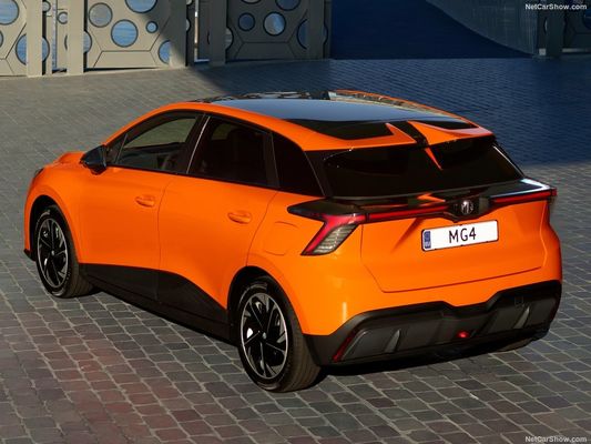 Nuevo Energía 2024 más caliente vehículo eléctrico puro MG4 EV con 250N.m Torque Max. 986l Espacio extra grande del maletero