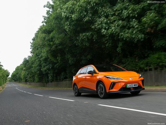 Nuevo Energía 2024 más caliente vehículo eléctrico puro MG4 EV con 250N.m Torque Max. 986l Espacio extra grande del maletero