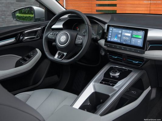 Amplio y cómodo todo el coche eléctrico en MG 5 EV con un rango decente de 344 km y capacidad de súper carga