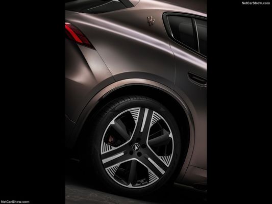 Auto eléctrico puro de nueva energía con 450 rango y velocidad máxima de 325 km/h en Maserati Gran Turismo Folgore