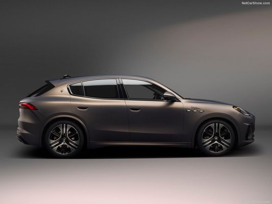 Auto eléctrico puro de nueva energía con 450 rango y velocidad máxima de 325 km/h en Maserati Gran Turismo Folgore