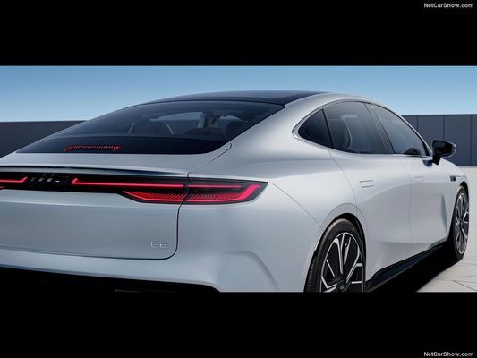 Geely Galaxy E8 Ev Coche eléctrico 2024 550Kw Max Nuevo vehículo de energía sedán con un motor a 190km / h velocidad máxima