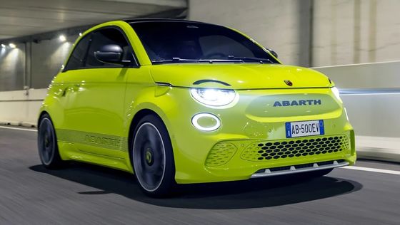 Bonito y deportivo en el Abarth 500e Hot Hatchback Coche eléctrico tan divertido como la gasolina 152P.S potencia del motor