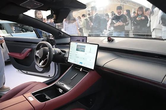 2024 Nuevo Chery Huawei LUXEED S7 2024 Luxury Electric Sedan LUXEED S7 con 12.4kw/h de consumo auto estacionamiento