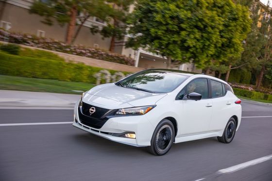 Sin gasolina con una autonomía de 180 millas para viajes locales en el 2024 Nissan Leaf S hatchback coches de nueva energía