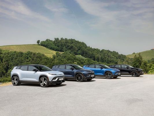 distintivo SUV eléctrico deseable de la familia de SUV eléctricos Fisker Ocean con potencia de 556bhp/737Nm