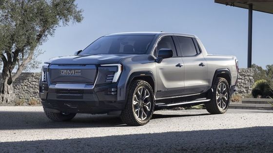 GMC Sierra EV tren motriz de doble motor con 754P calificado para remolcar hasta 9500 libras y puede remolcar hasta 1300 libras de carga útil