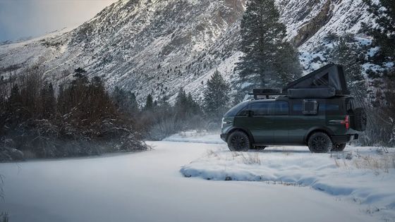 Una camioneta trcuk Canoo construida específicamente con una cama de 8 pies con un amplio interior de almacenamiento