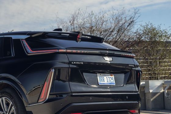 2024 Cadillac Lyriq 308 millas de alcance en una cabina más elegante