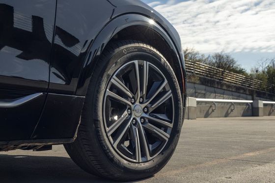 2024 Cadillac Lyriq 308 millas de alcance en una cabina más elegante