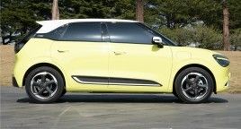 Los coches más nuevos Dongfeng Nammi 01 Hatchback EV y alcance impresionante y batería de estado sólido