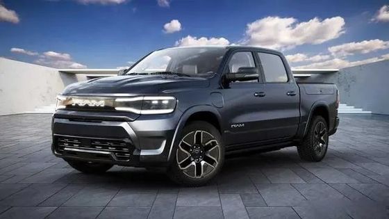 Todo eléctrico con cero emisiones Ram 1500 REV con referentes excepcionales en el remolque, un alcance de 350 millas a 168kwh de batería