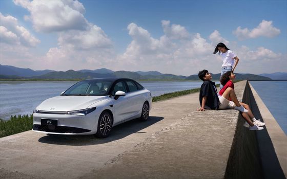 2024 Xpeng P5 Vehículo eléctrico EV Coche eléctrico Largo alcance 480km 155KW Potencia 170km/h