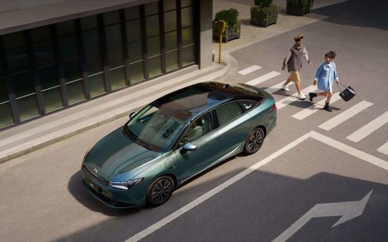 2024 Xpeng P5 Vehículo eléctrico EV Coche eléctrico Largo alcance 480km 155KW Potencia 170km/h