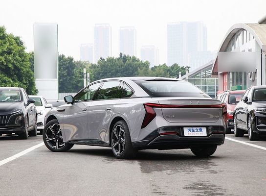 Vehículo eléctrico puro China Famous Brand Hongqi EH7 2024 600km Pro Con 600km de largo alcance y 4puertas/5 asientos Sedan