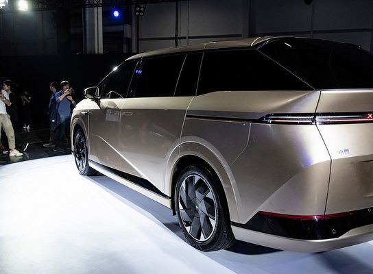 Vehículo eléctrico de venta al por mayor Coches nuevos usados XPENG X9 2024 Big Mpv 4dw 5puertas 7 asientos Xiaopeng X9 Big Suv Energy Vehicle