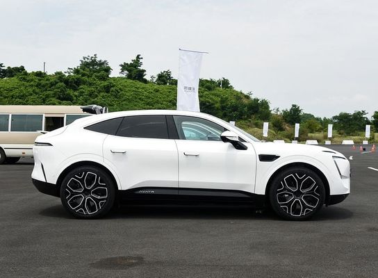 2024 Nuevo coche Avita11 Huawei Tracción trasera 630km Rango de alto rendimiento Cuatro puertas Cinco asientos SUV Auto eléctrico puro