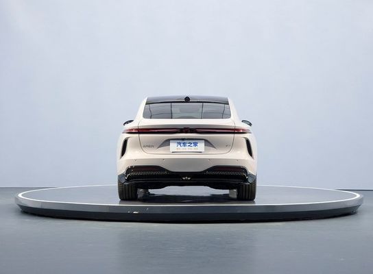 Vehículo eléctrico puro Feifan F7 viene con carga gratuita de la batería y el intercambio de por vida 500km RWD tren motriz coche eléctrico