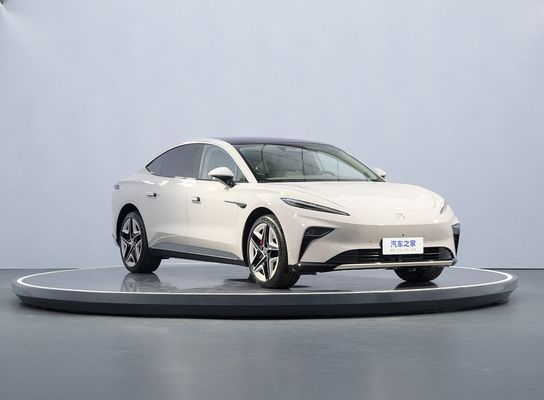 Vehículo eléctrico puro Feifan F7 viene con carga gratuita de la batería y el intercambio de por vida 500km RWD tren motriz coche eléctrico