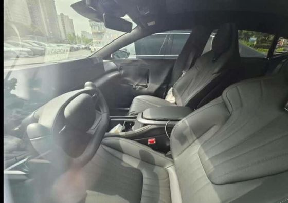 El show de autos más popular de Pekín Jiyue07 200kw Potencia del motor 27w;S Puro coche eléctrico con velocidad máxima a 200km/h