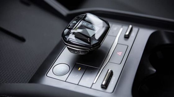 Nuevo vehículo híbrido 2024 BYD Qin L Dm-i 1.5T 101Ps.L4 Motor con 218Ps Potencia del motor eléctrico 180km/h Velocidad máxima