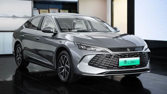 Nuevo vehículo híbrido 2024 BYD Qin L Dm-i 1.5T 101Ps.L4 Motor con 218Ps Potencia del motor eléctrico 180km/h Velocidad máxima