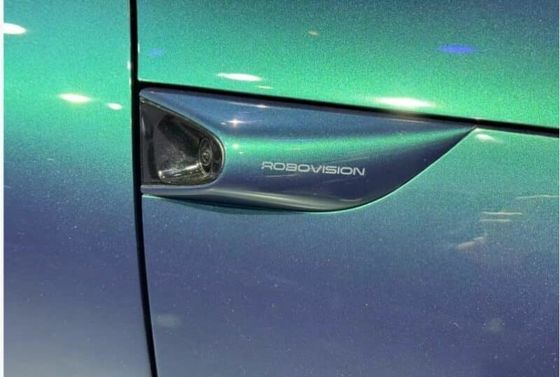 Pre-venta Marca conjunta Geely&Baidu Jiyue07 vehículo eléctrico puro con 200kw/271P.s potencia del motor 2WD tren motriz 4 puertas/5 asientos