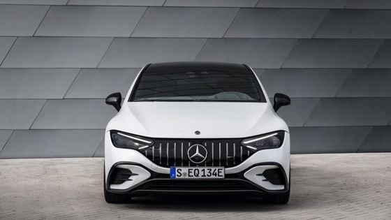 Vehículo eléctrico de gran autonomía Mercedes-Benz EQE AMG 53 4MATIC+ con potencia del motor de 460kw/625P.s 220km/h velocidad máxima